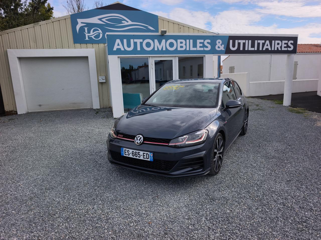 VOLKSWAGEN GOLF