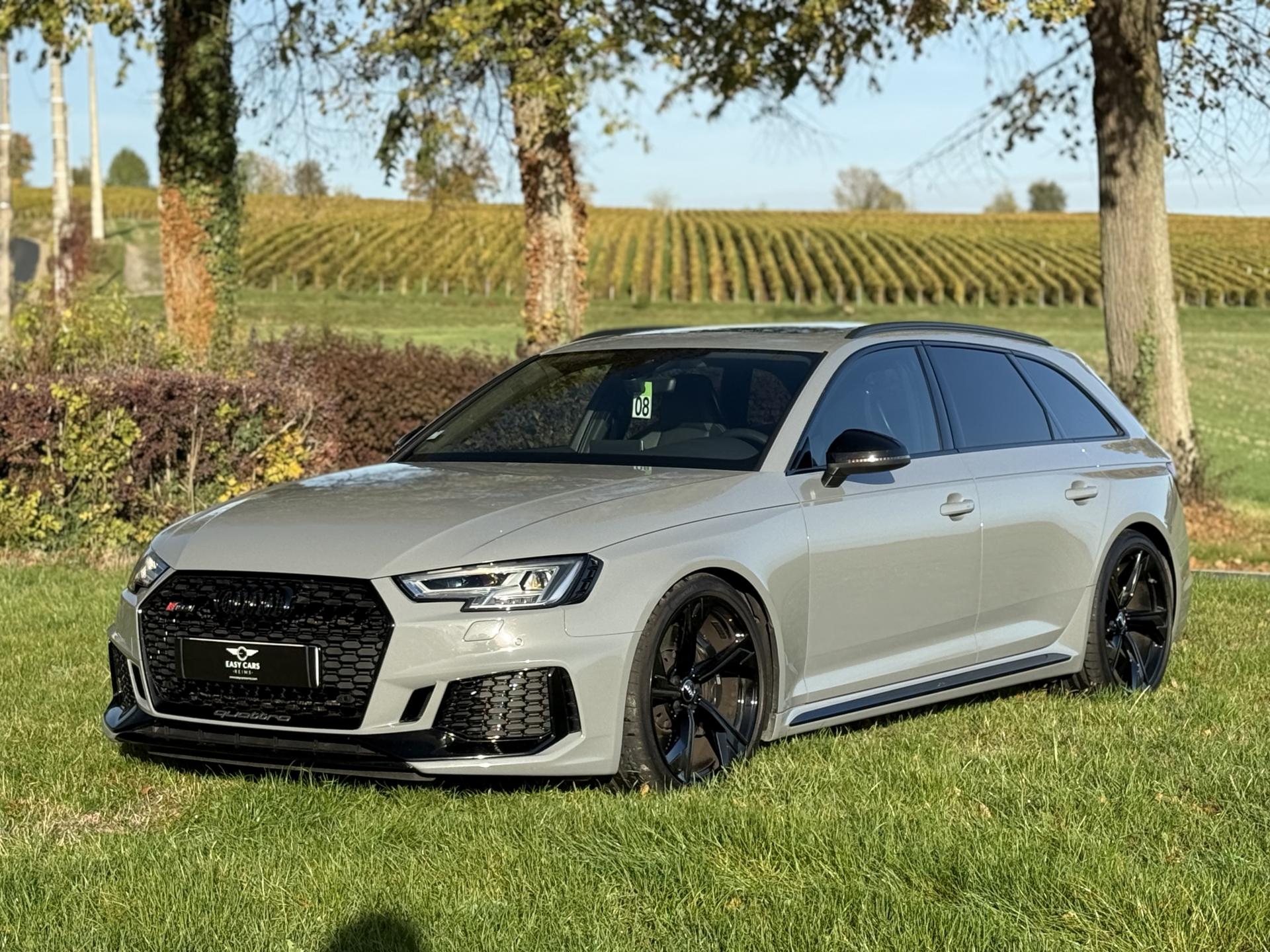 AUDI A4 RS4 Avant Quattro 2.9 V6 TFSI - BVA Tiptronic RS4 AVANT