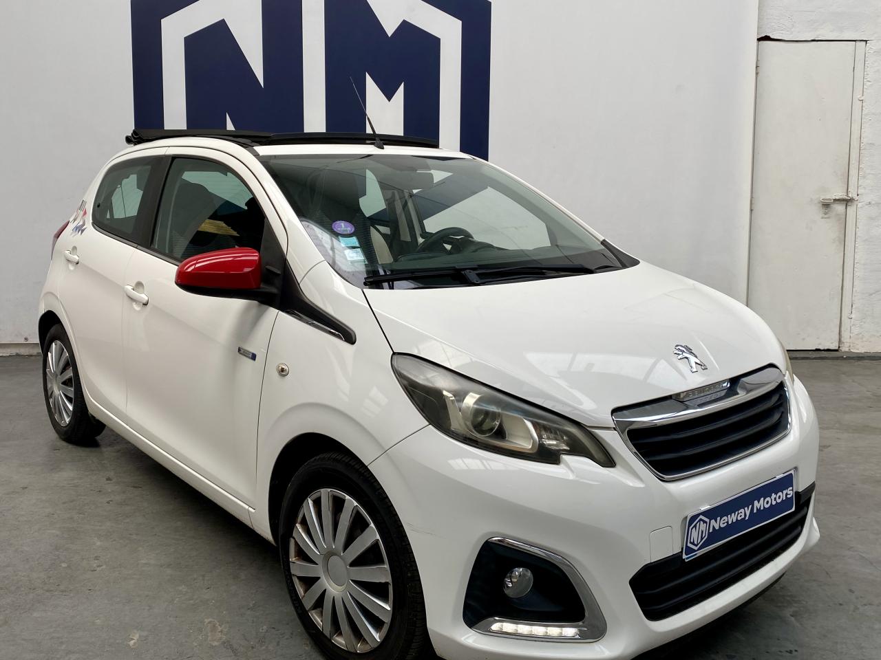PEUGEOT 108