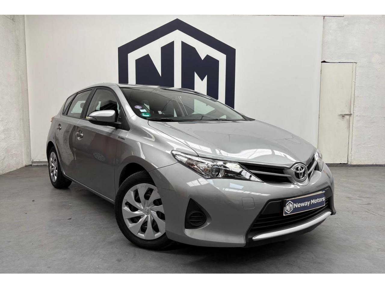 TOYOTA AURIS