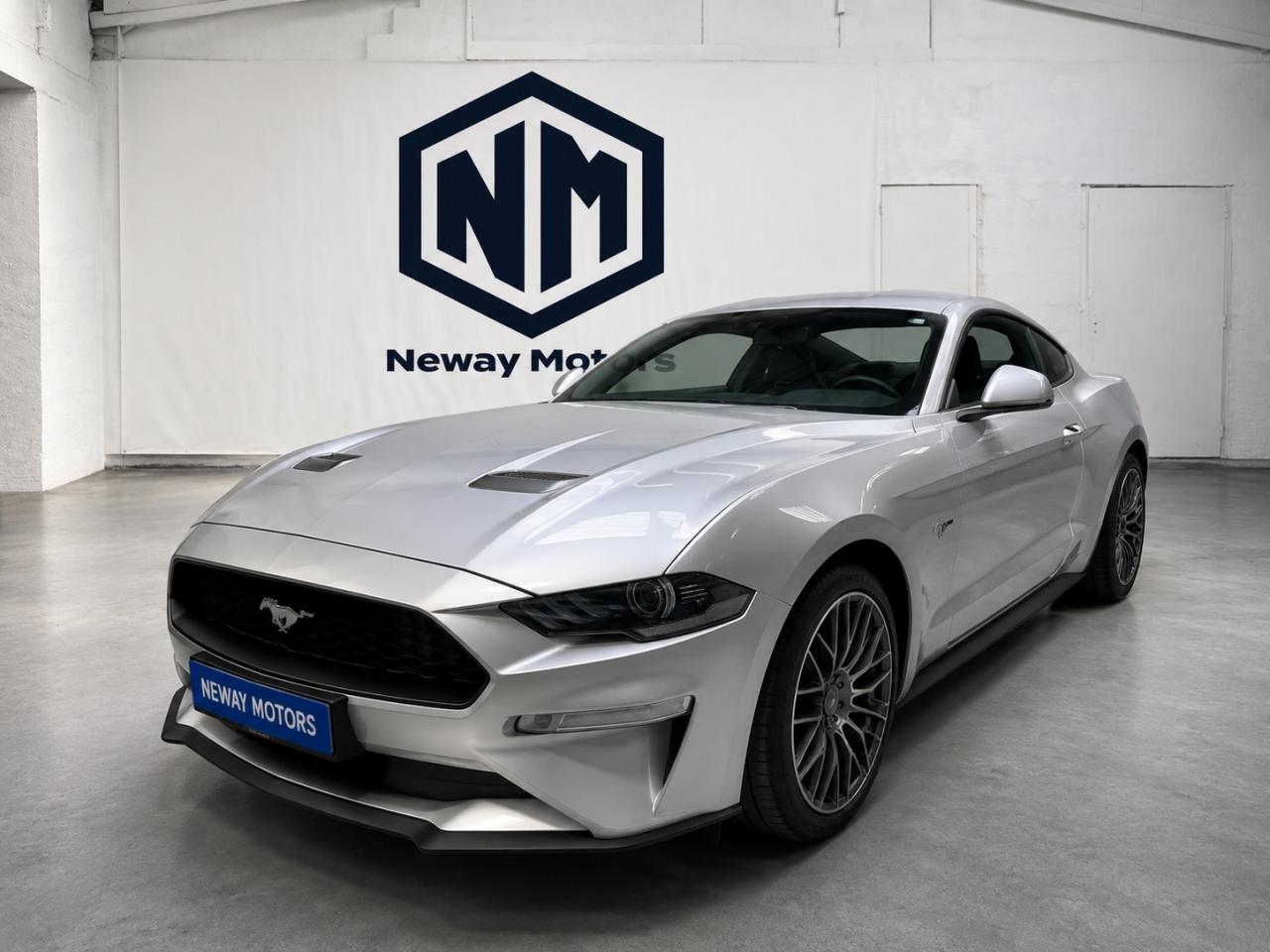 FORD MUSTANG