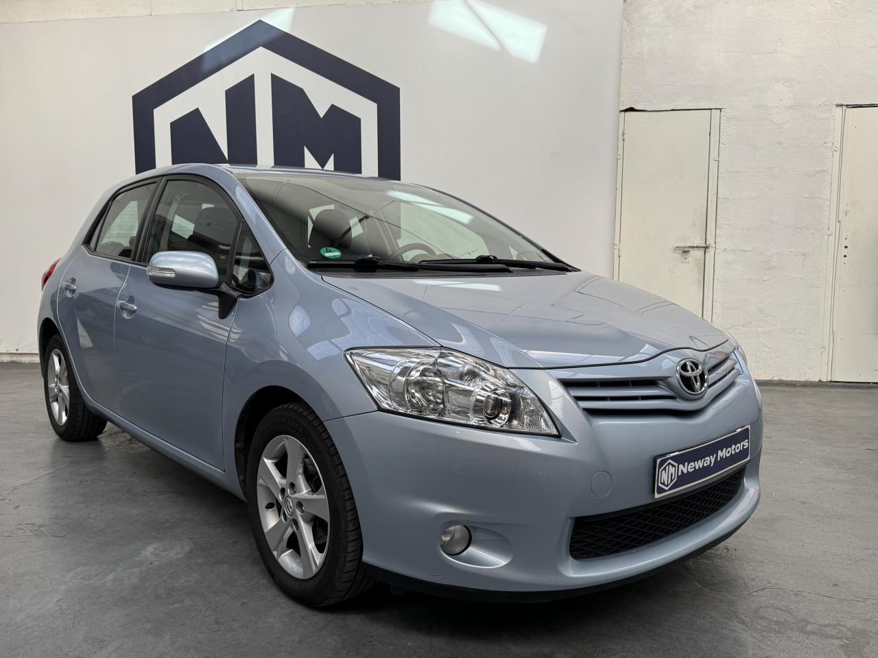 TOYOTA AURIS 100 VVT-i  BERLINE Active PHASE 1