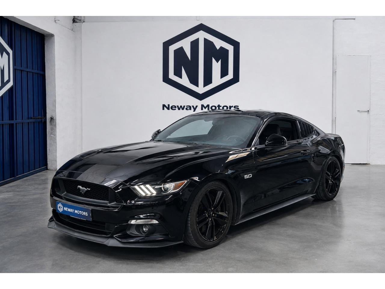 FORD MUSTANG