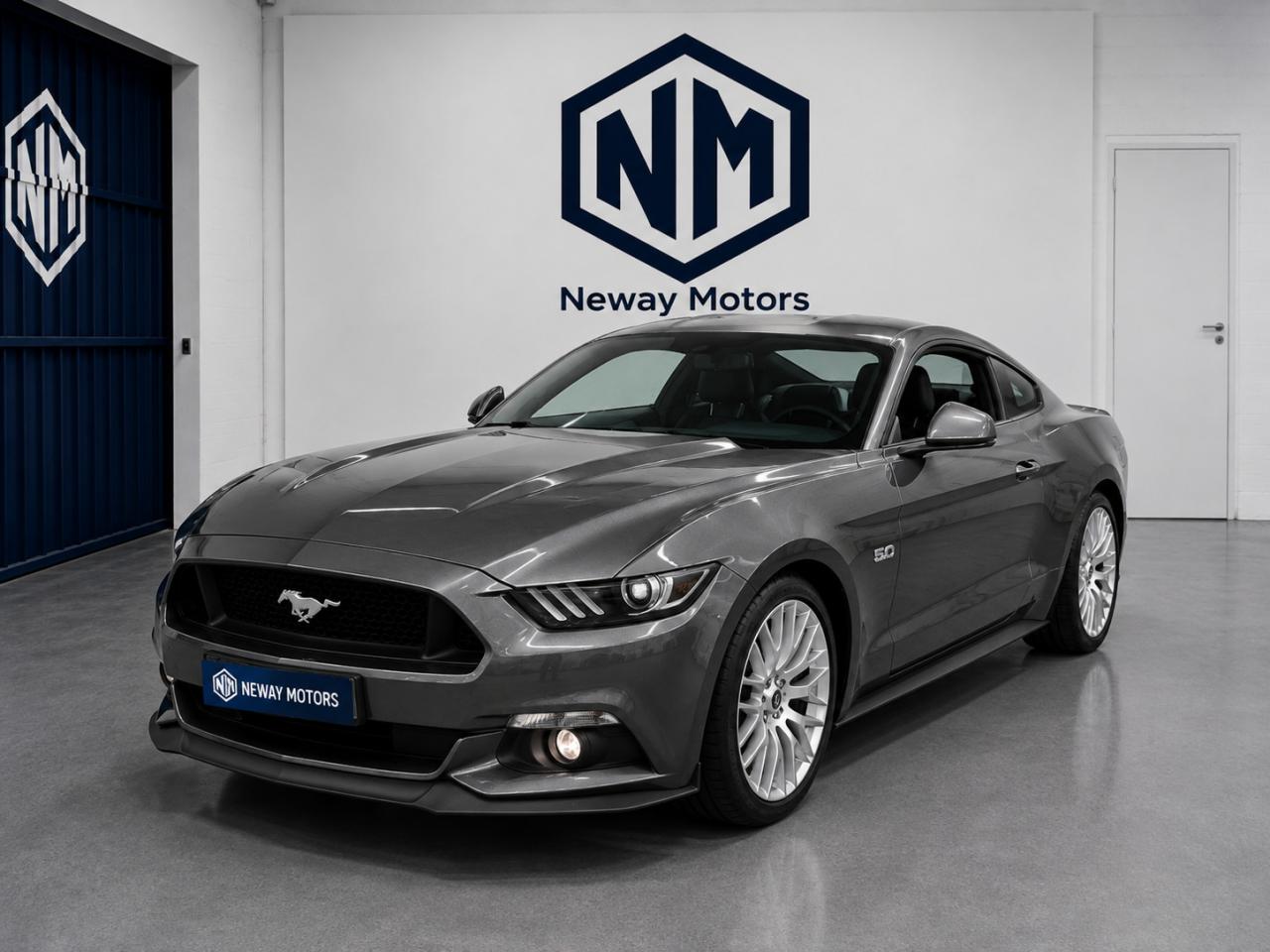 FORD MUSTANG