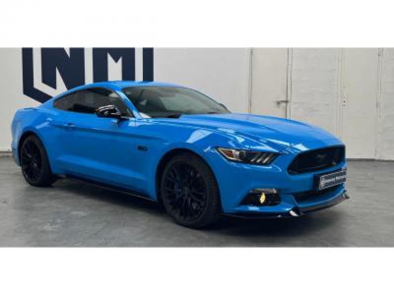 FORD MUSTANG