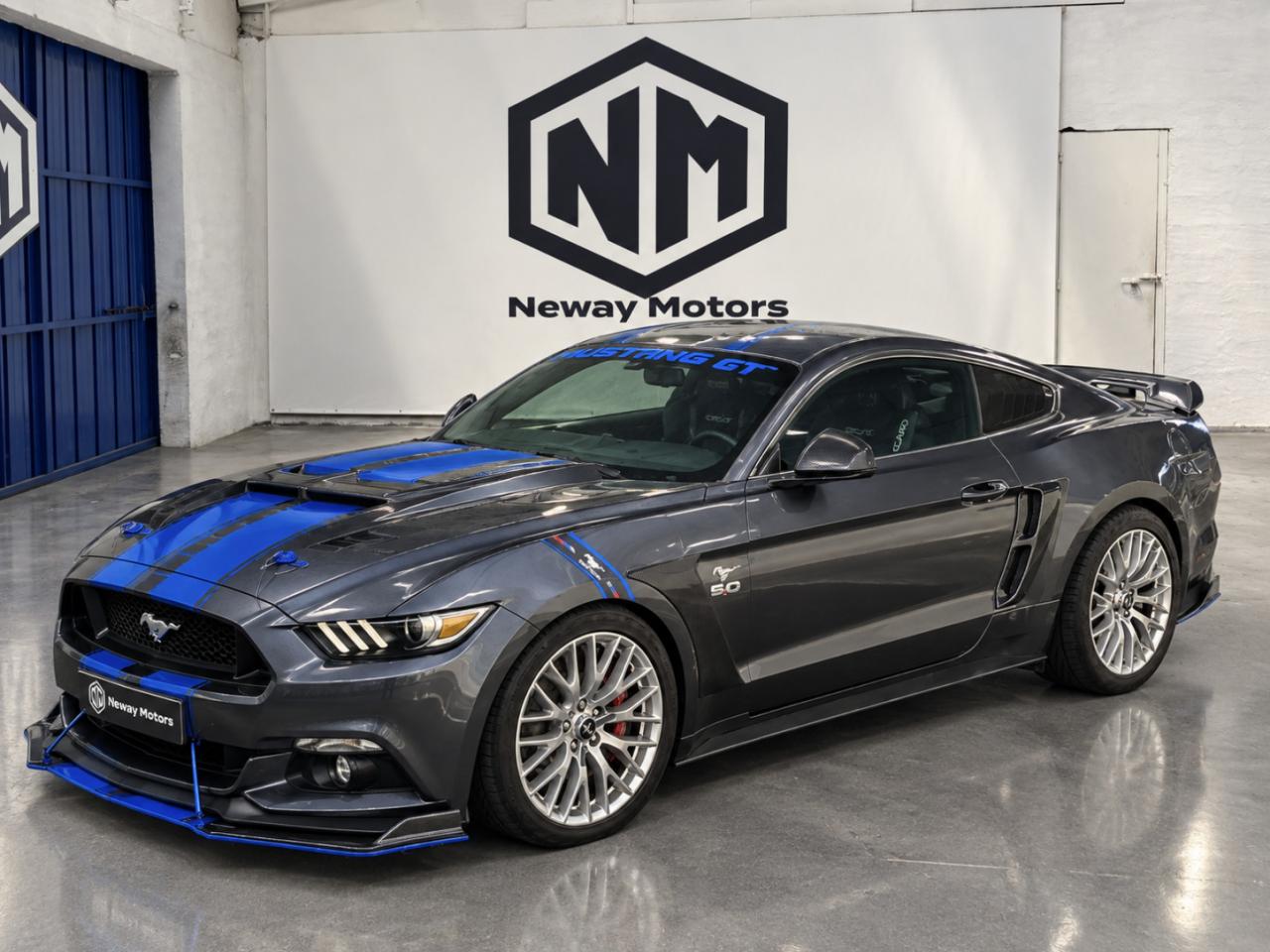 FORD MUSTANG