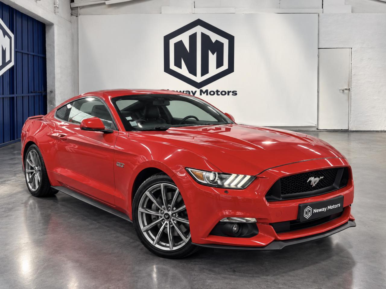 FORD MUSTANG