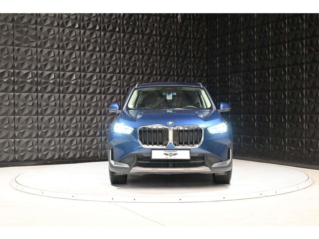 BMW X1 sDrive 18i - BV DKG U11 Business Design