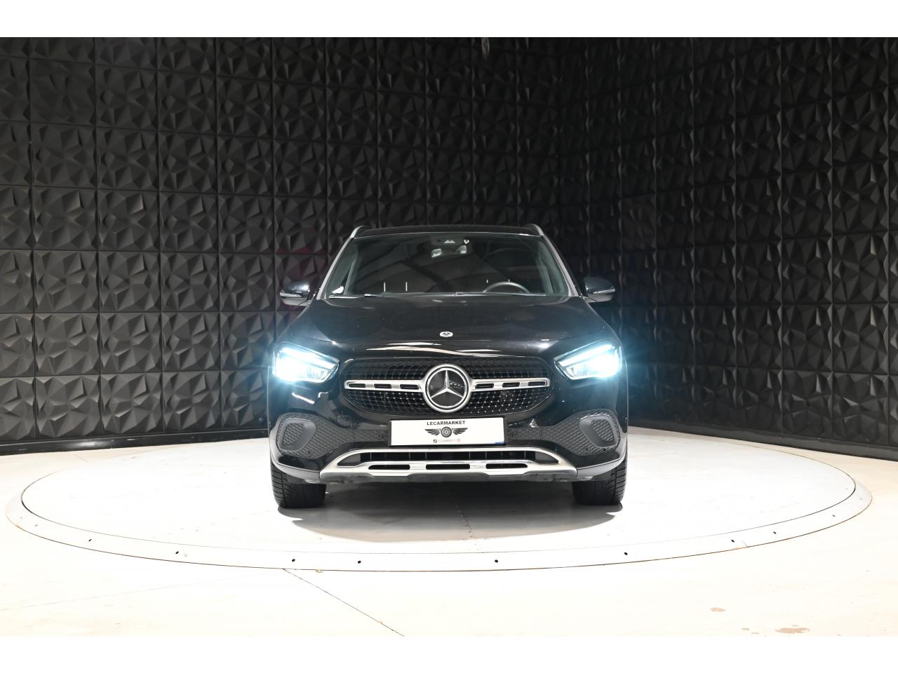MERCEDES GLA