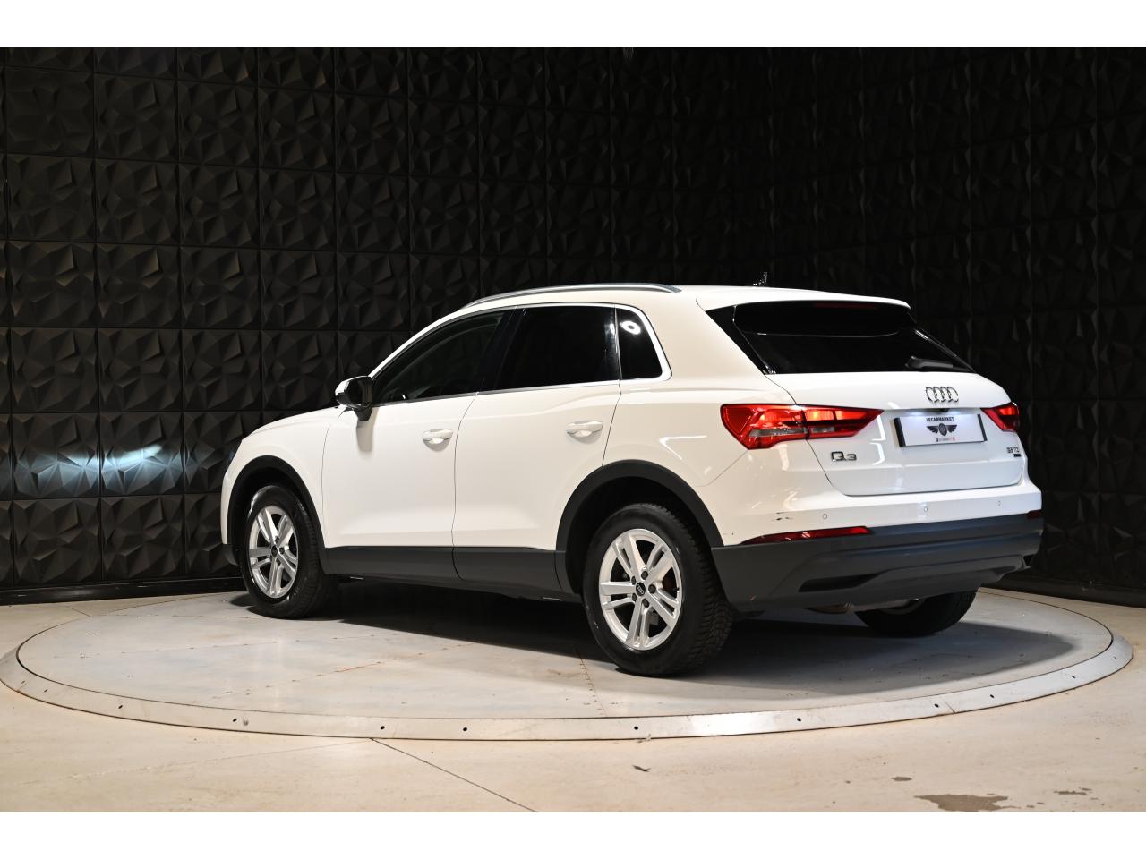 AUDI Q3 Quattro 2.0 35 TDI - 150 - BV S-tronic  2019 Design — photo 4