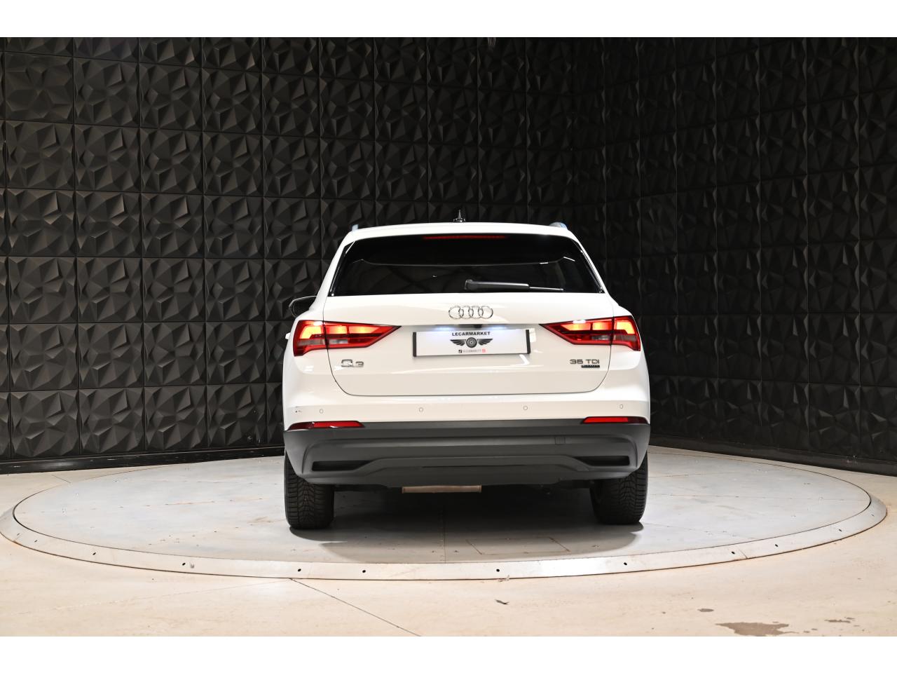 AUDI Q3 Quattro 2.0 35 TDI - 150 - BV S-tronic  2019 Design — photo 5
