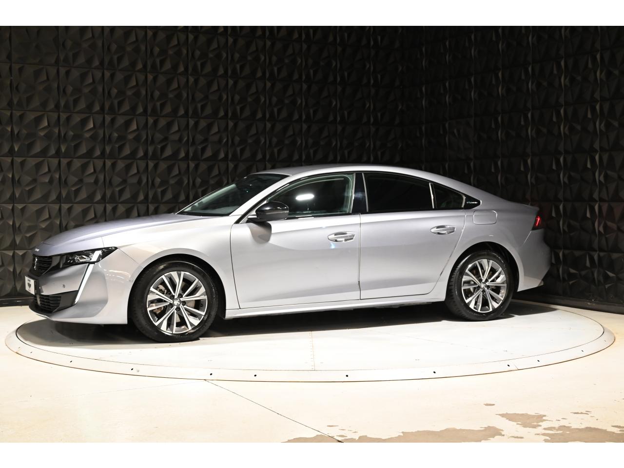 PEUGEOT 508 Hybrid - 225 - BV e-EAT8 II BERLINE Allure Pack PHASE 1 — photo 3