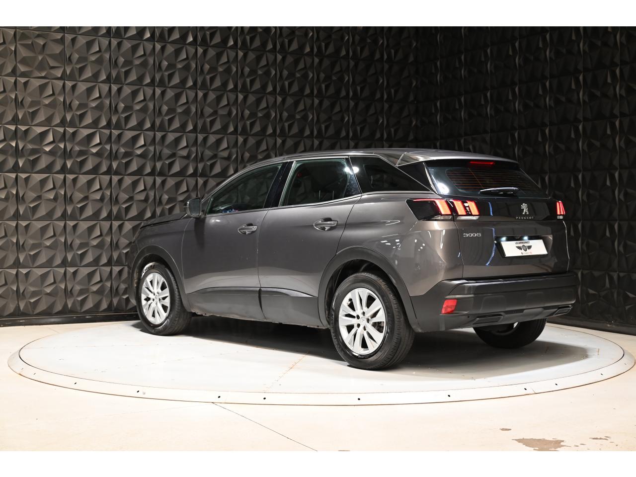 PEUGEOT 3008 1.2i PureTech 12V S&S - 130 - BV EAT8 II 2016 Active Pack PHASE 2 — photo 4