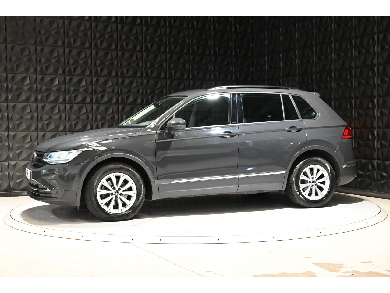 VOLKSWAGEN TIGUAN 2.0 16V TDI BlueMotion - 150 - BV DSG 7 2016 Life Plus PHASE 2 — photo 3
