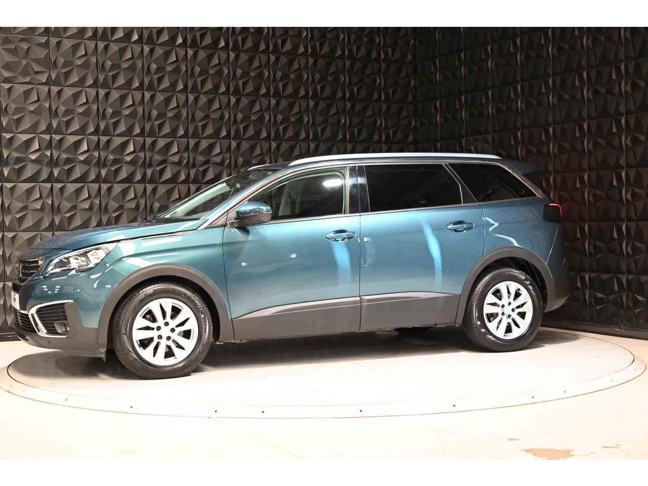 PEUGEOT 5008 1.2i PureTech 12V S&S - 130 - BV EAT8 II 2017 Active Business PHASE 1 — photo 3