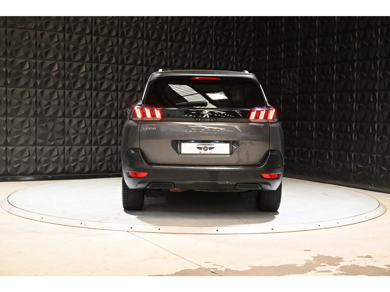 PEUGEOT 5008 1.2i PureTech 12V S&S - 130  II 2017 Allure Pack PHASE 2 — photo 5