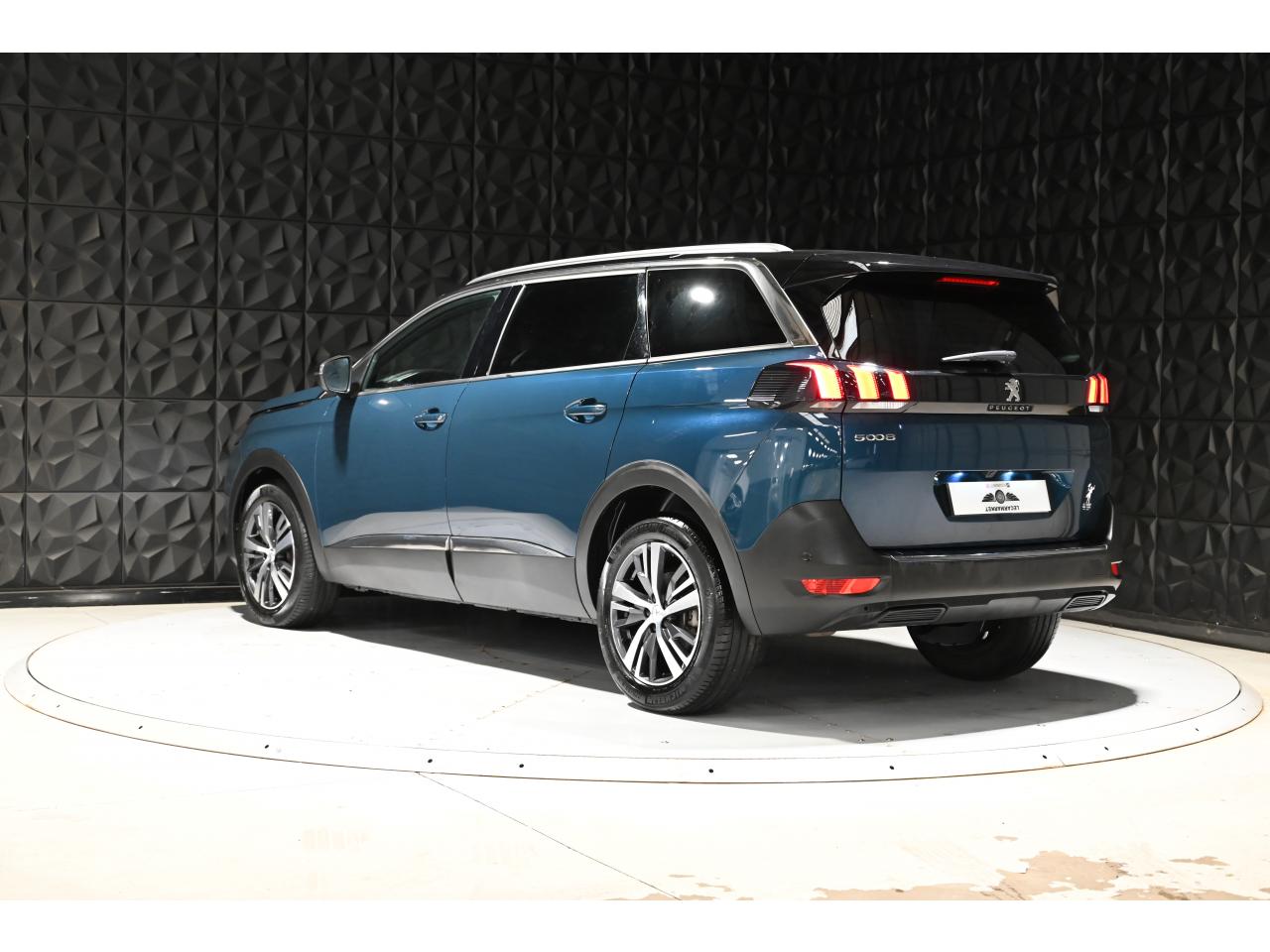 PEUGEOT 5008 1.2i PureTech 12V S&S - 130  II 2017 Allure Pack PHASE 2 — photo 4