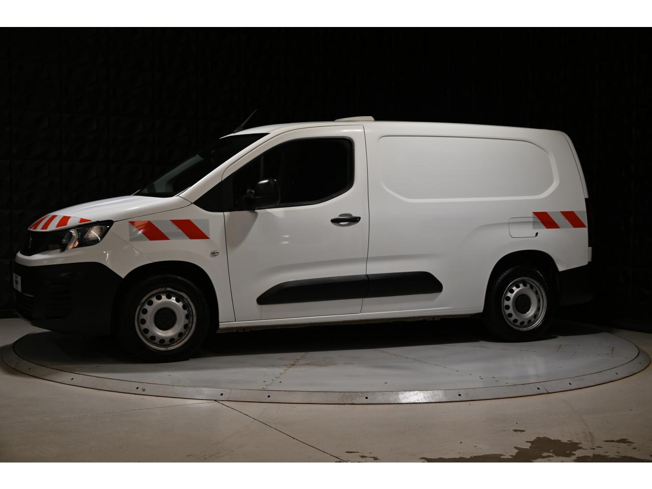 PEUGEOT PARTNER Long 950Kg 1.5 BlueHDi S&S - 130  III FOURGON Fourgon Asphalt Long PHASE 1 — photo 3
