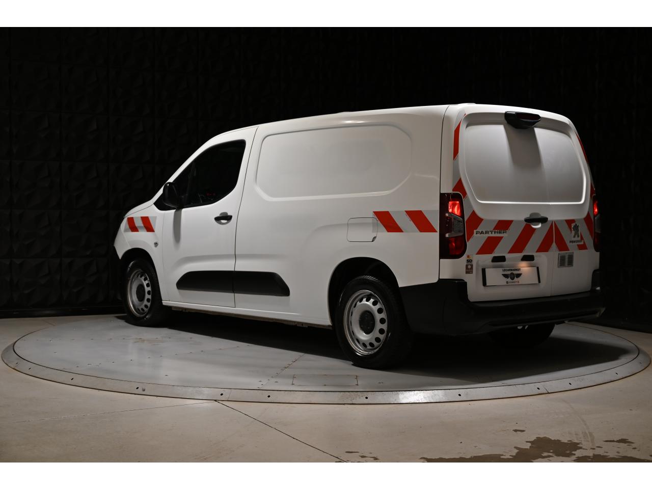 PEUGEOT PARTNER Long 950Kg 1.5 BlueHDi S&S - 130  III FOURGON Fourgon Asphalt Long PHASE 1 — photo 4