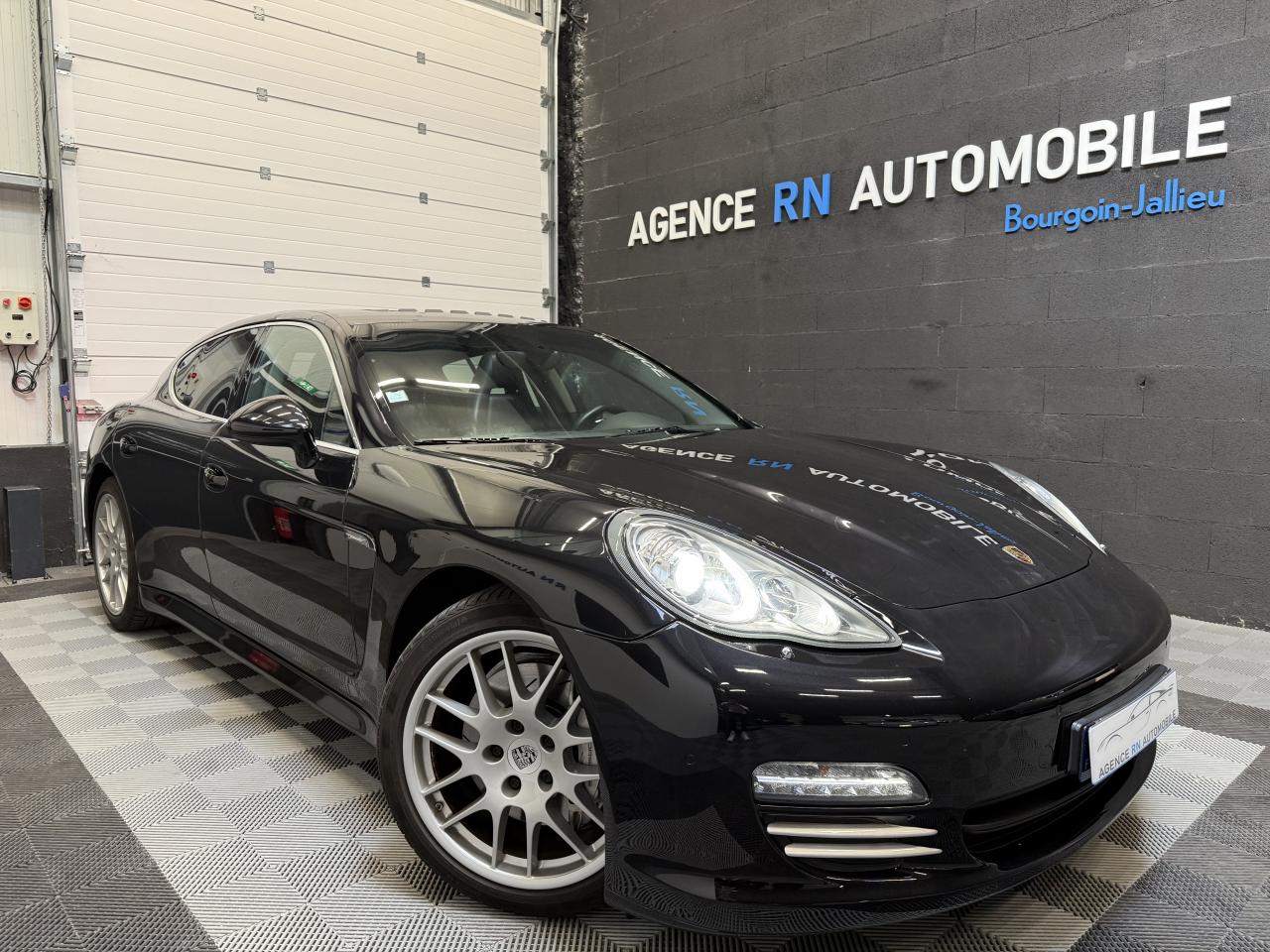 PORSCHE PANAMERA
