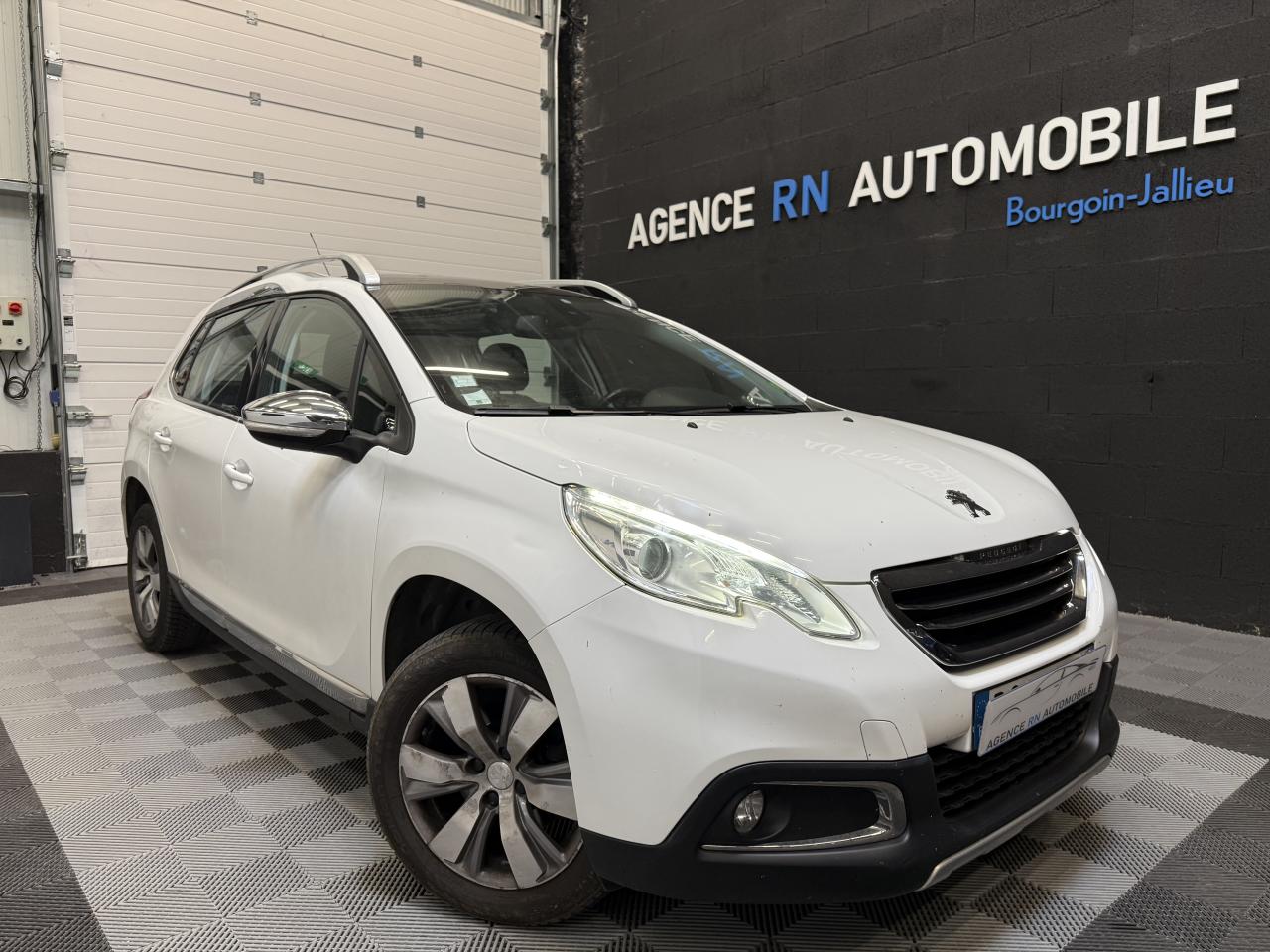 PEUGEOT 2008