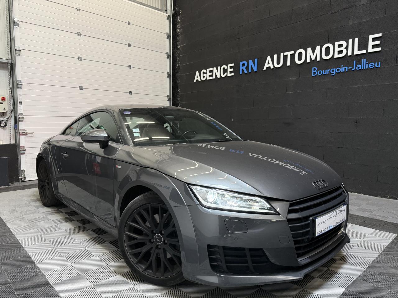 AUDI TT