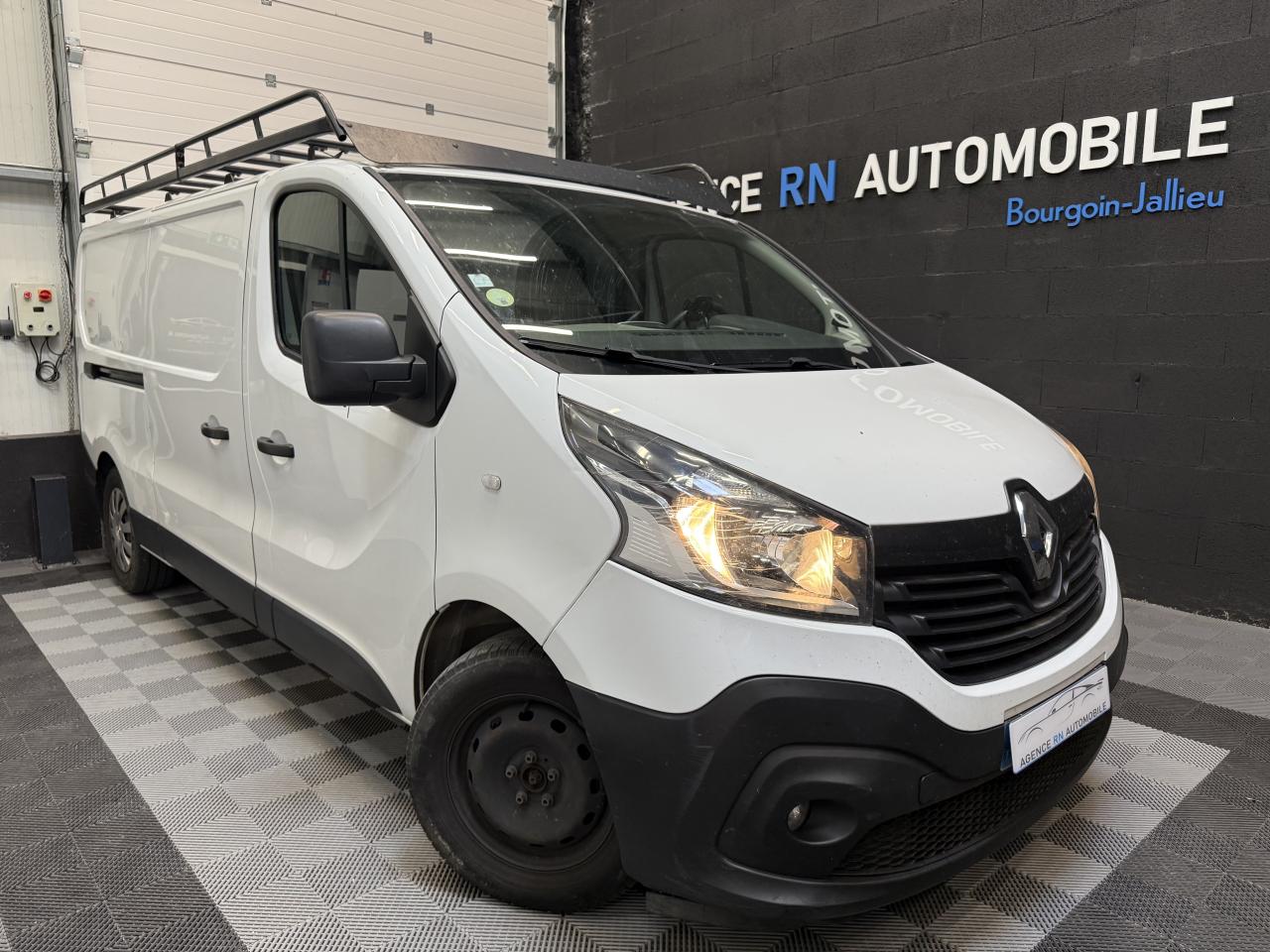 RENAULT TRAFIC