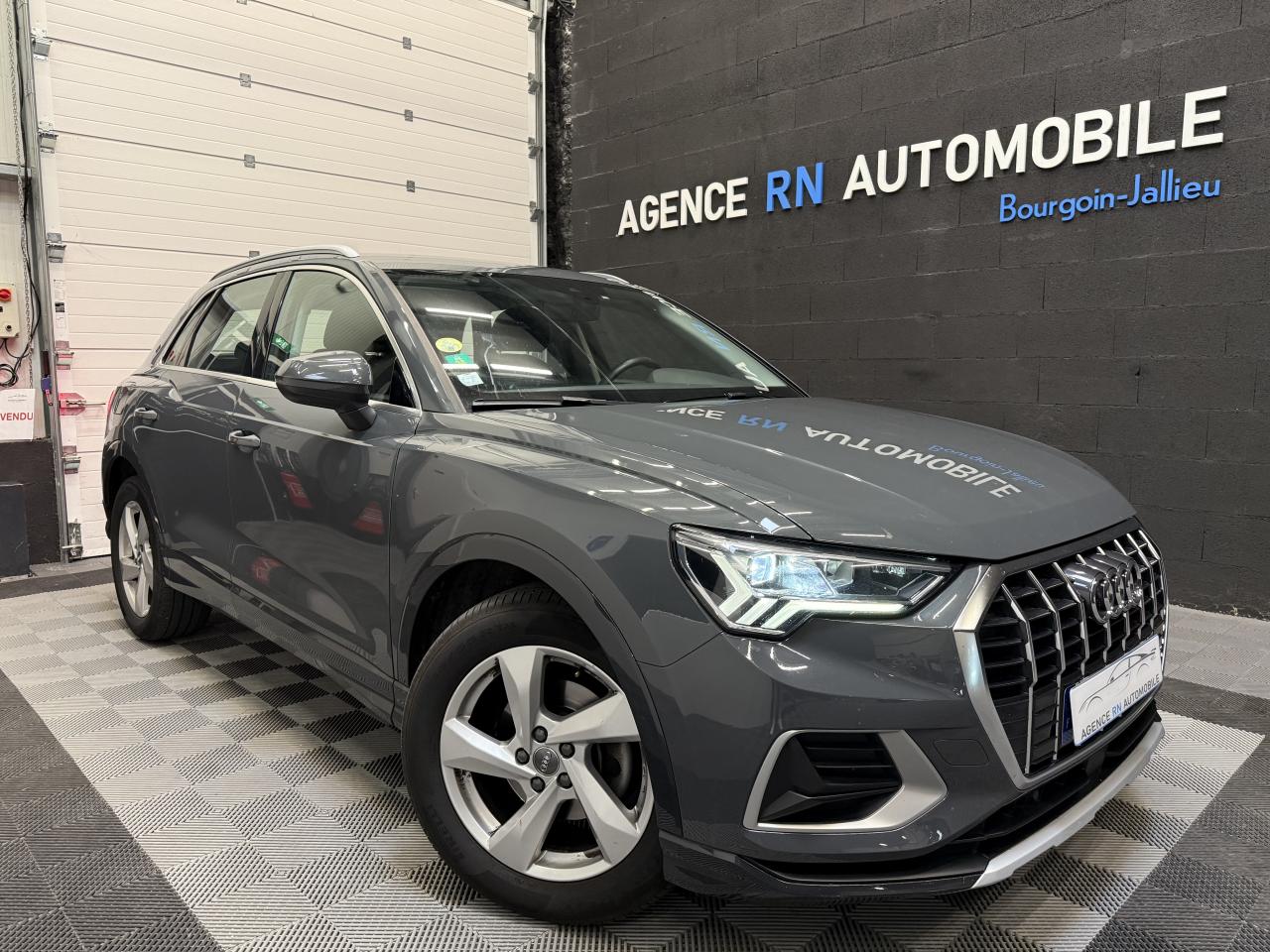 AUDI Q3