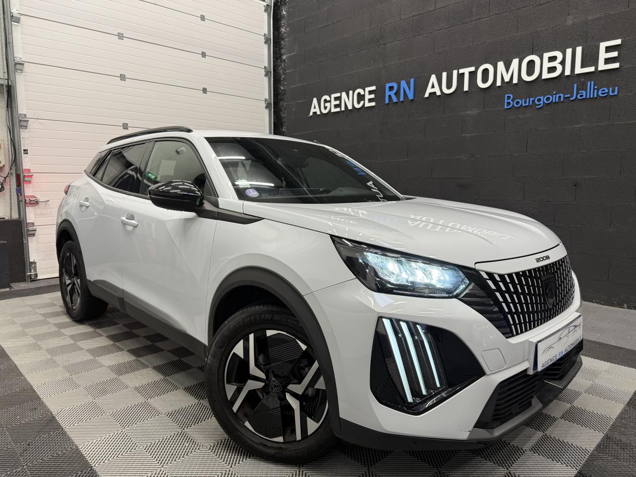 PEUGEOT 2008