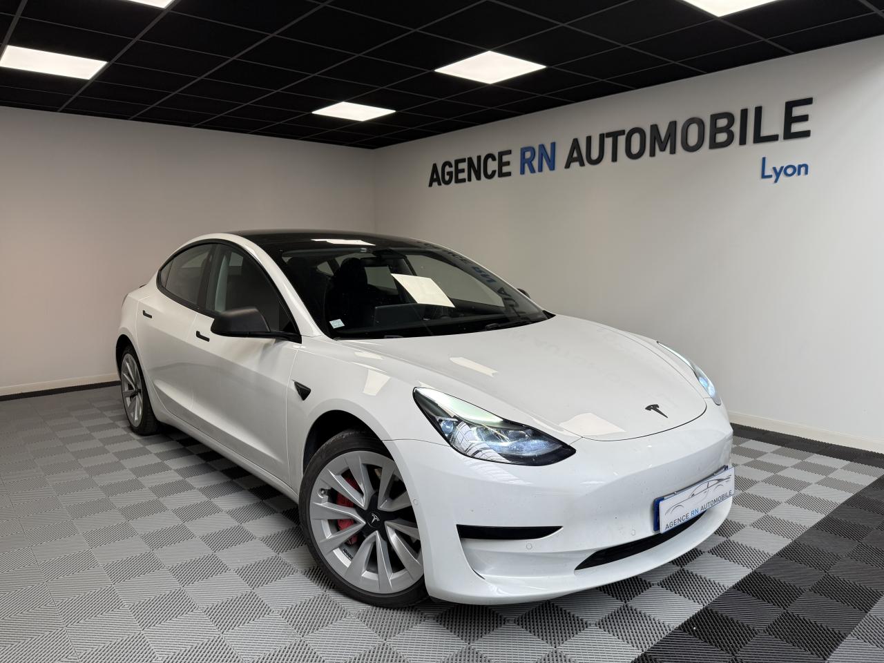 TESLA MODEL 3 RWD MY22 275 ch Standard Plus
