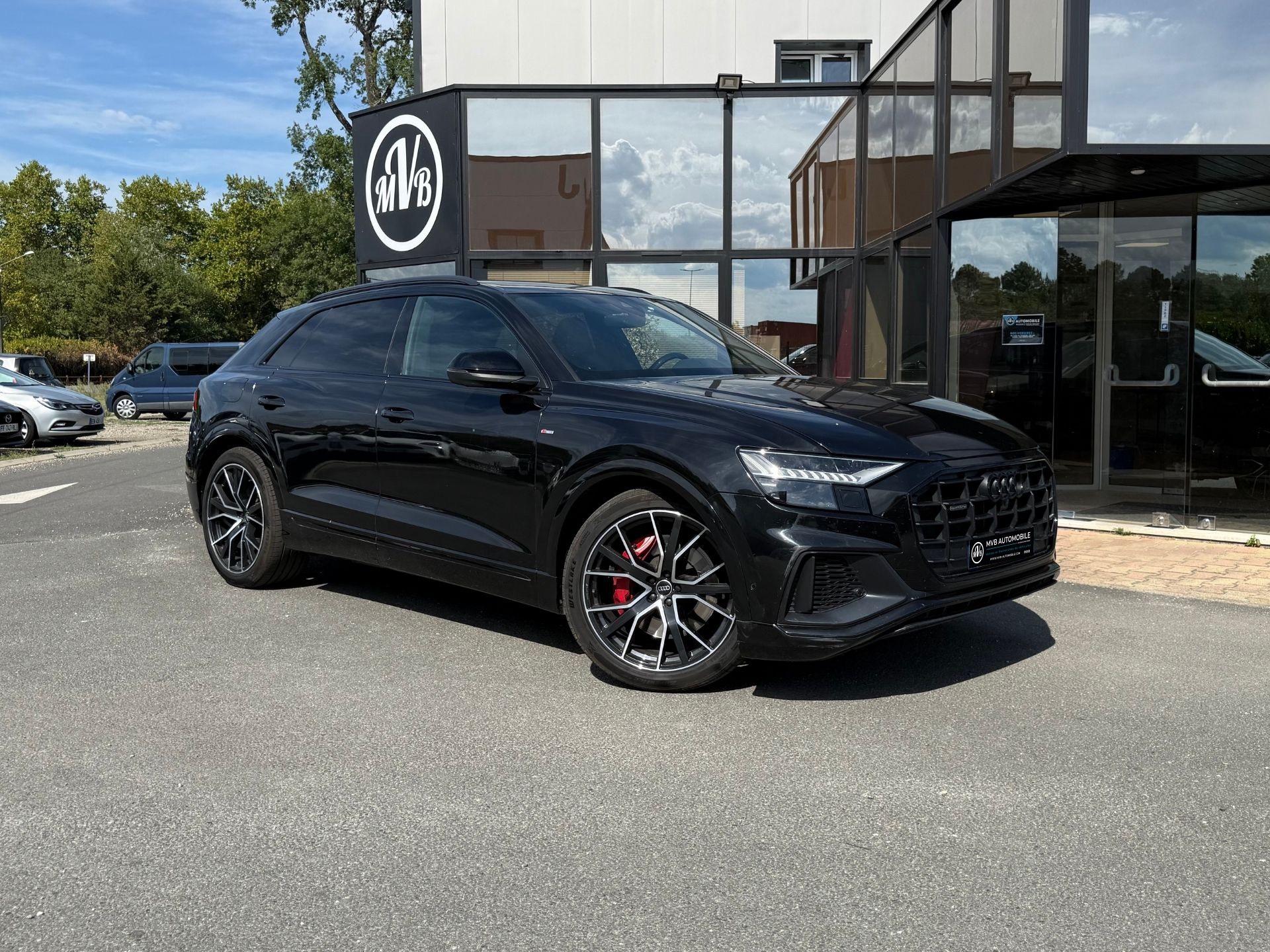 AUDI Q8