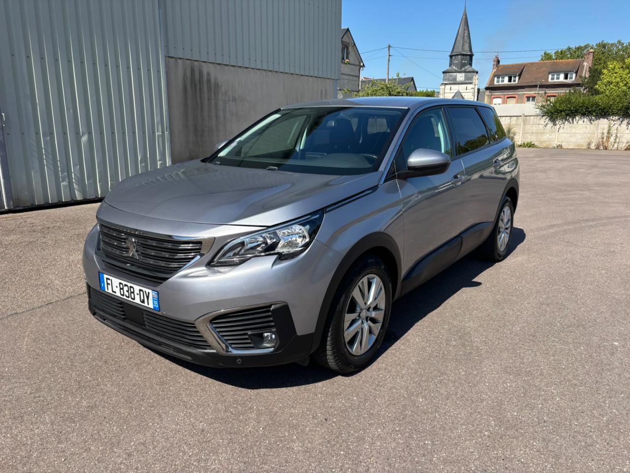PEUGEOT 5008