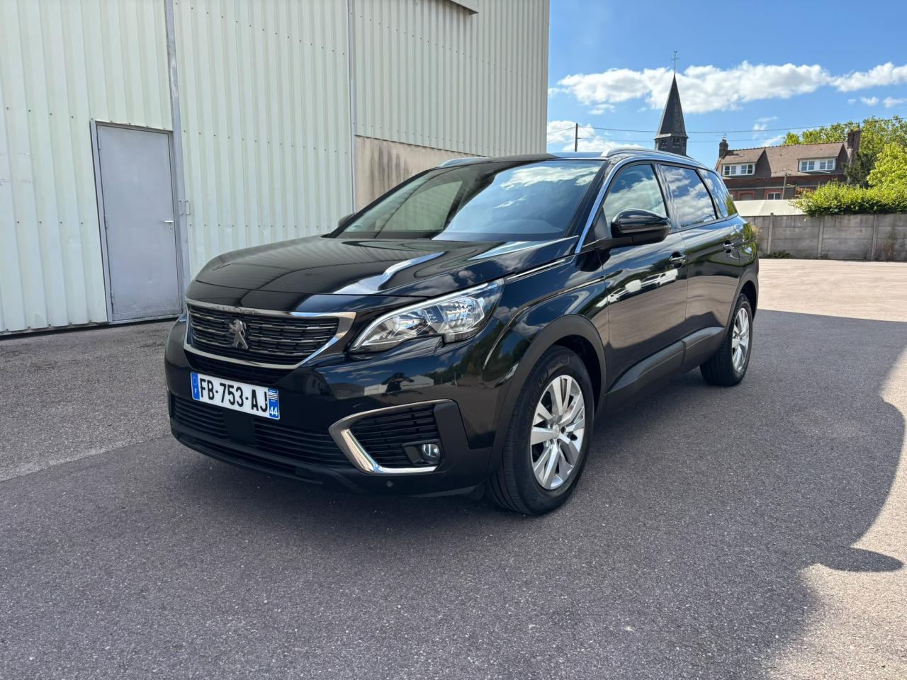 PEUGEOT 5008