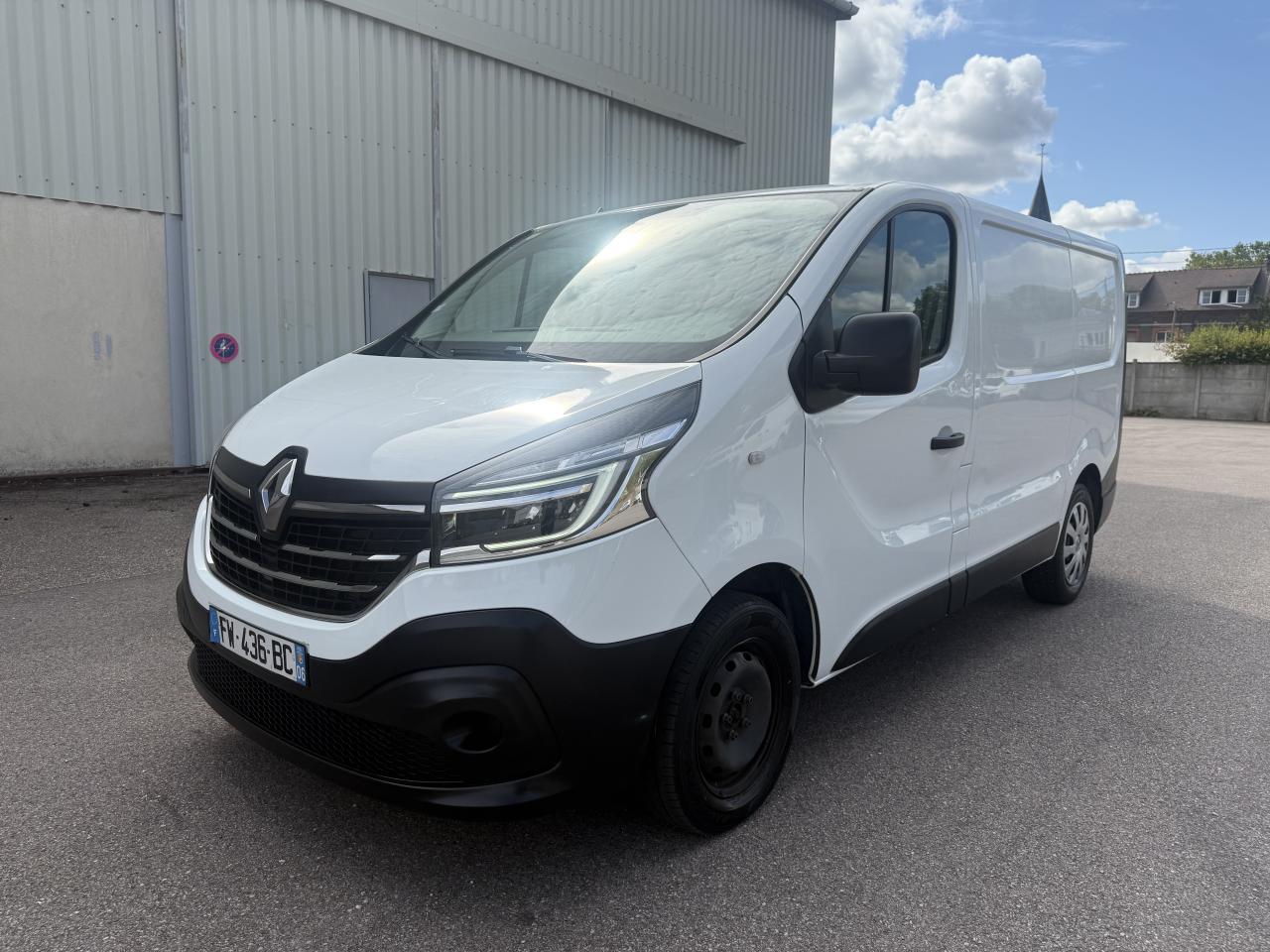 RENAULT TRAFIC