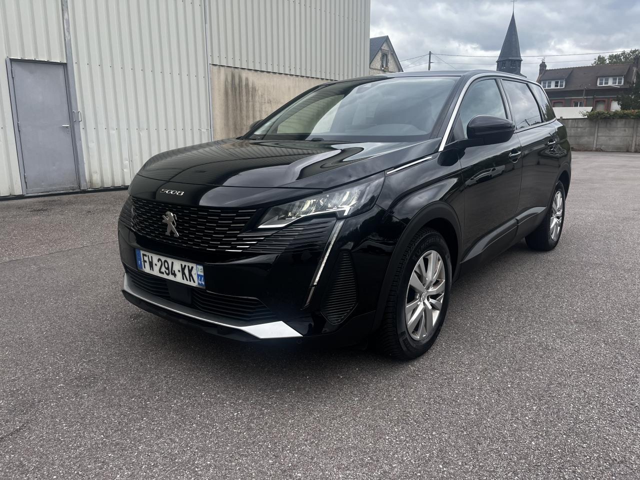 PEUGEOT 5008