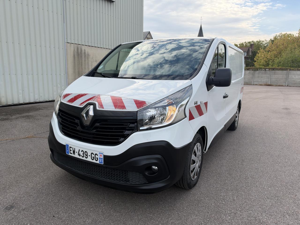 RENAULT TRAFIC
