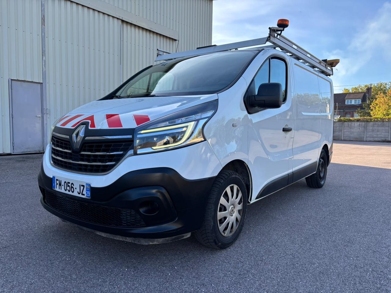 RENAULT TRAFIC