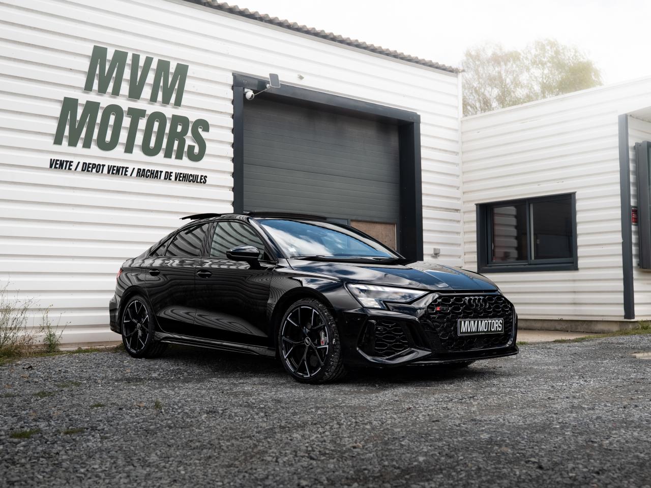 AUDI RS3 SEDAN 2.5 TFSI - 400 - TOIT OUVRANT - FREINS CÉRAMIQUES - B&0 - AUCUN MALUS