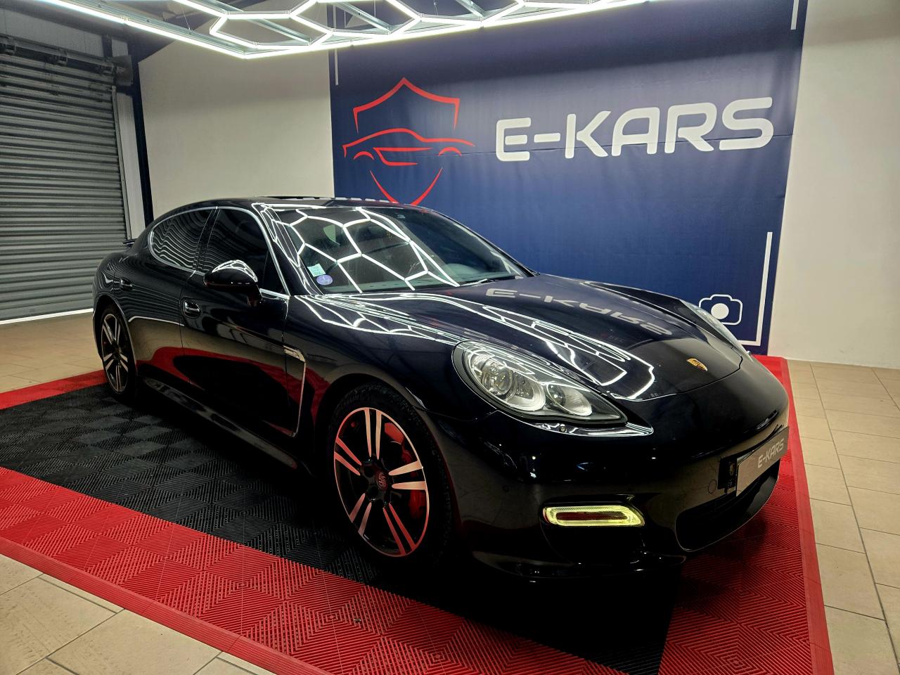 PORSCHE PANAMERA