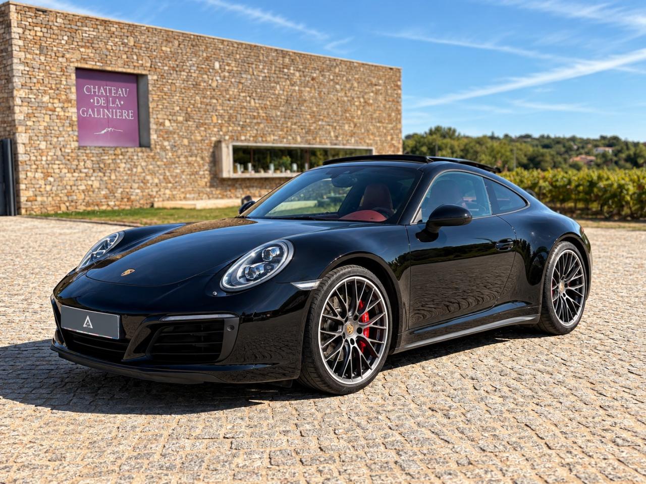 PORSCHE 911