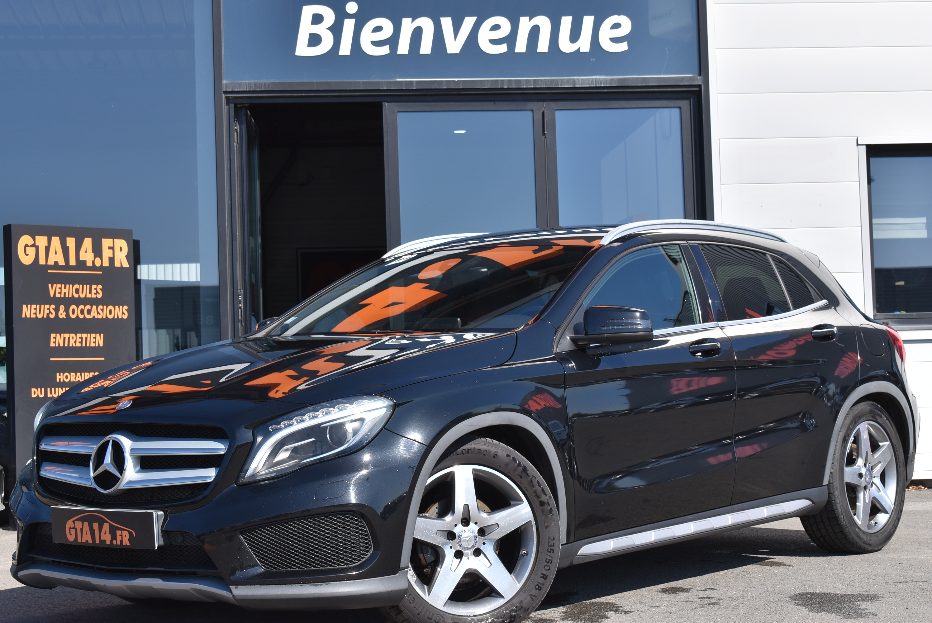 MERCEDES GLA