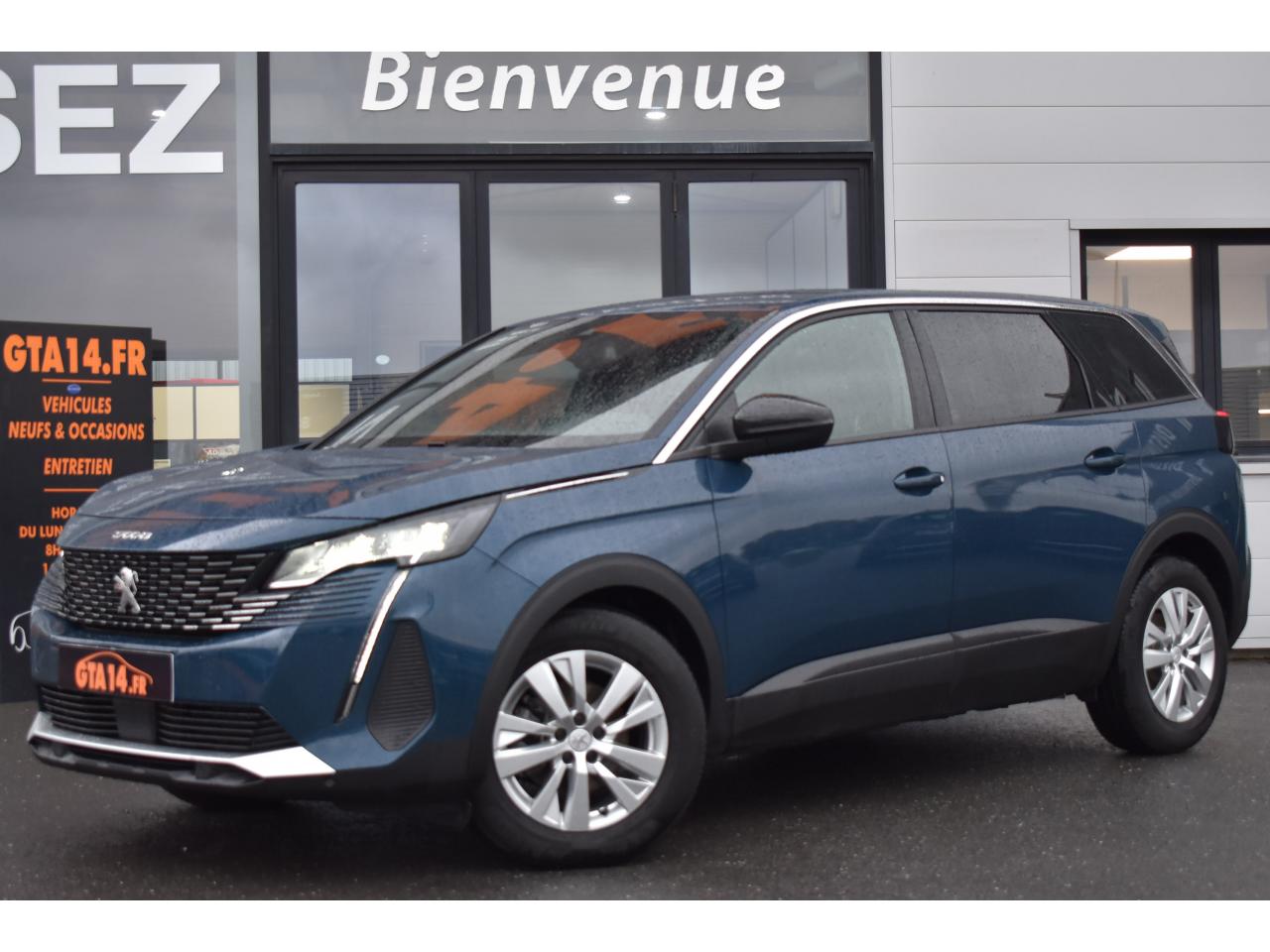 PEUGEOT 5008