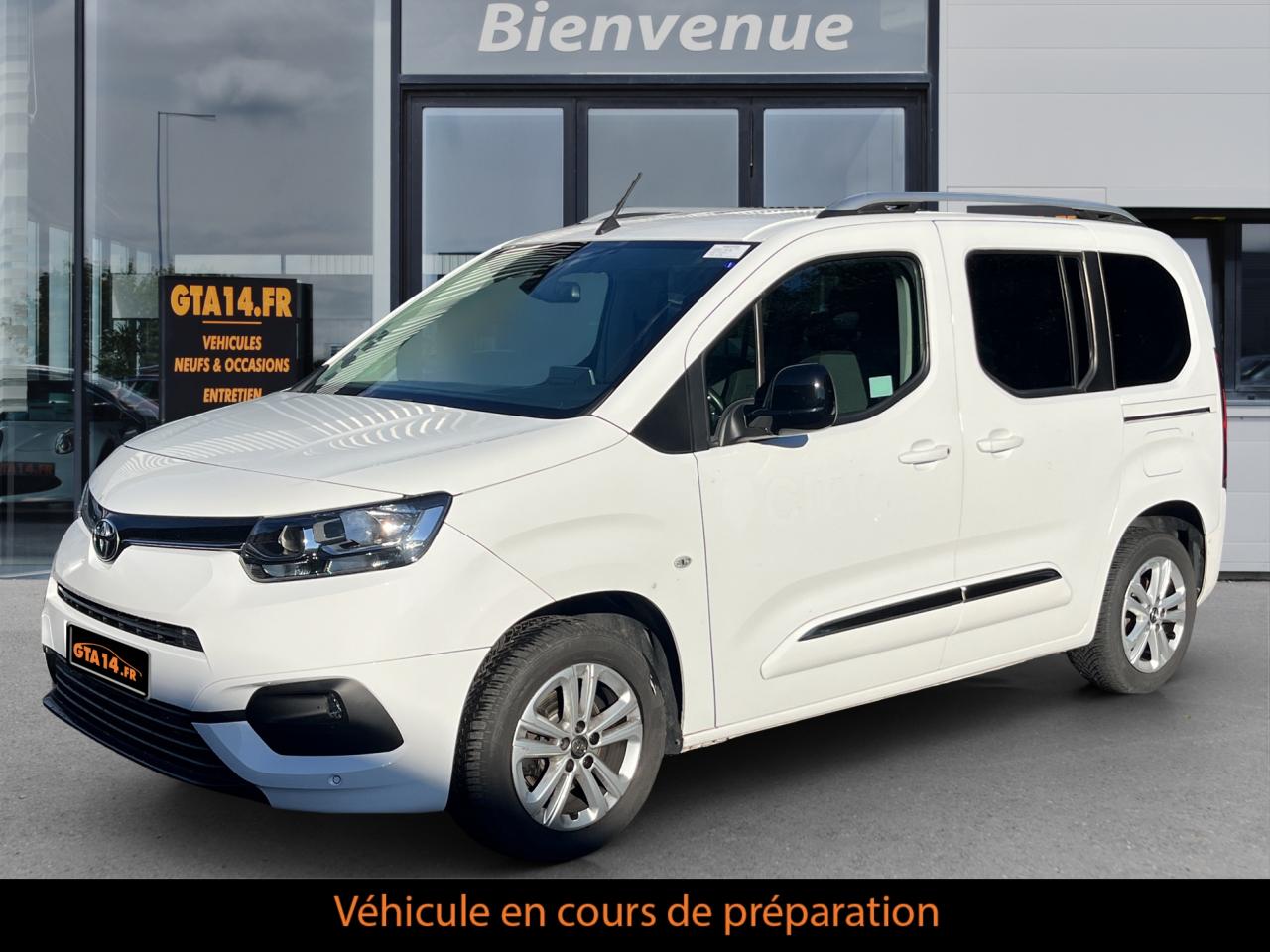 TOYOTA PROACE CITY Verso 1.2 110 VVT-i -  VERSO Medium Executive