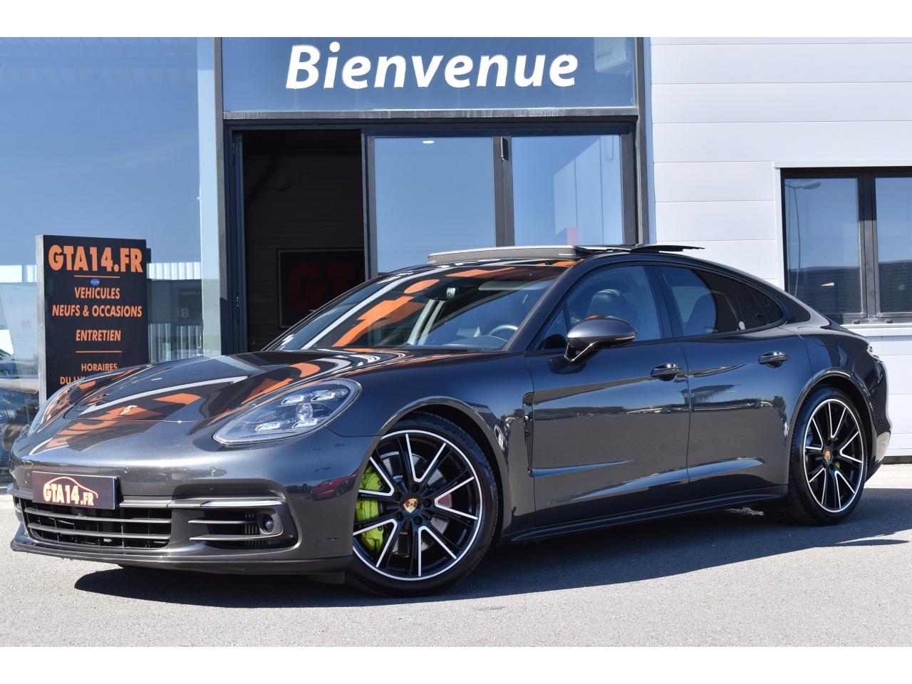 PORSCHE PANAMERA