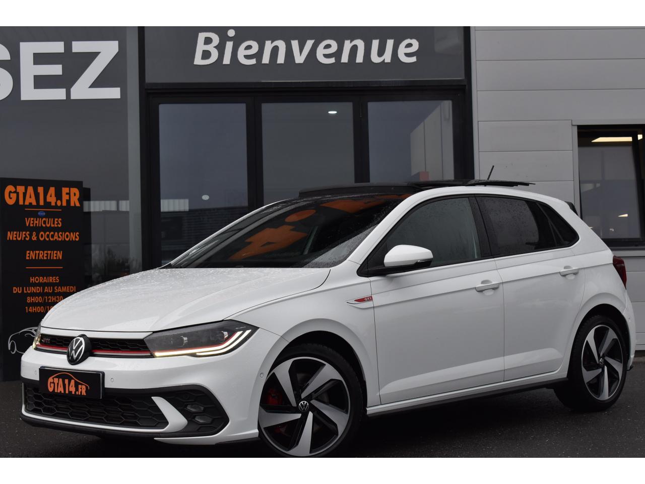 VOLKSWAGEN POLO