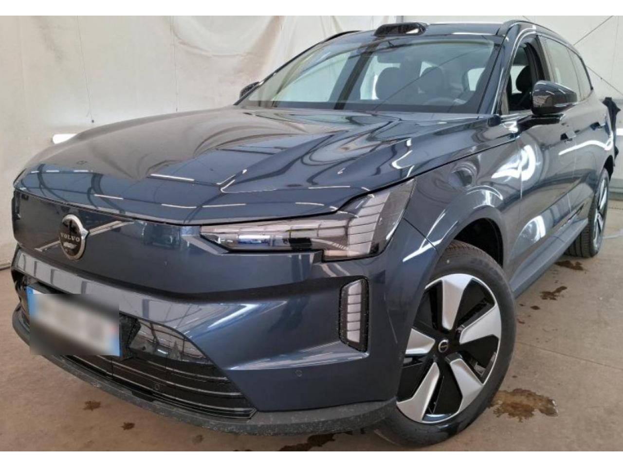 VOLVO EX90