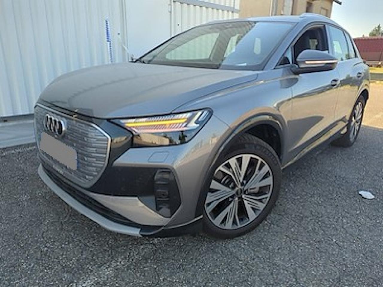 AUDI Q4 E-TRON 40 204 ch 82 kWh Avus