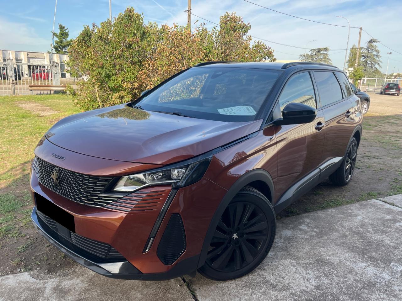 PEUGEOT 5008