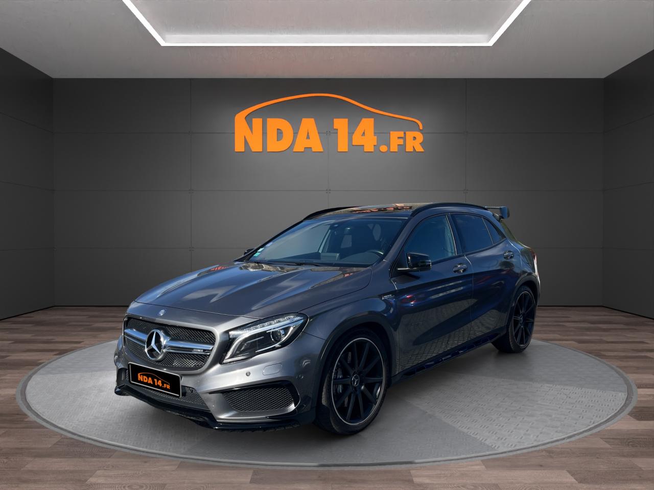 MERCEDES GLA