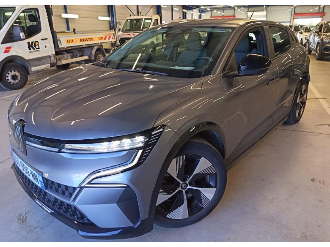 RENAULT MEGANE E-TECH